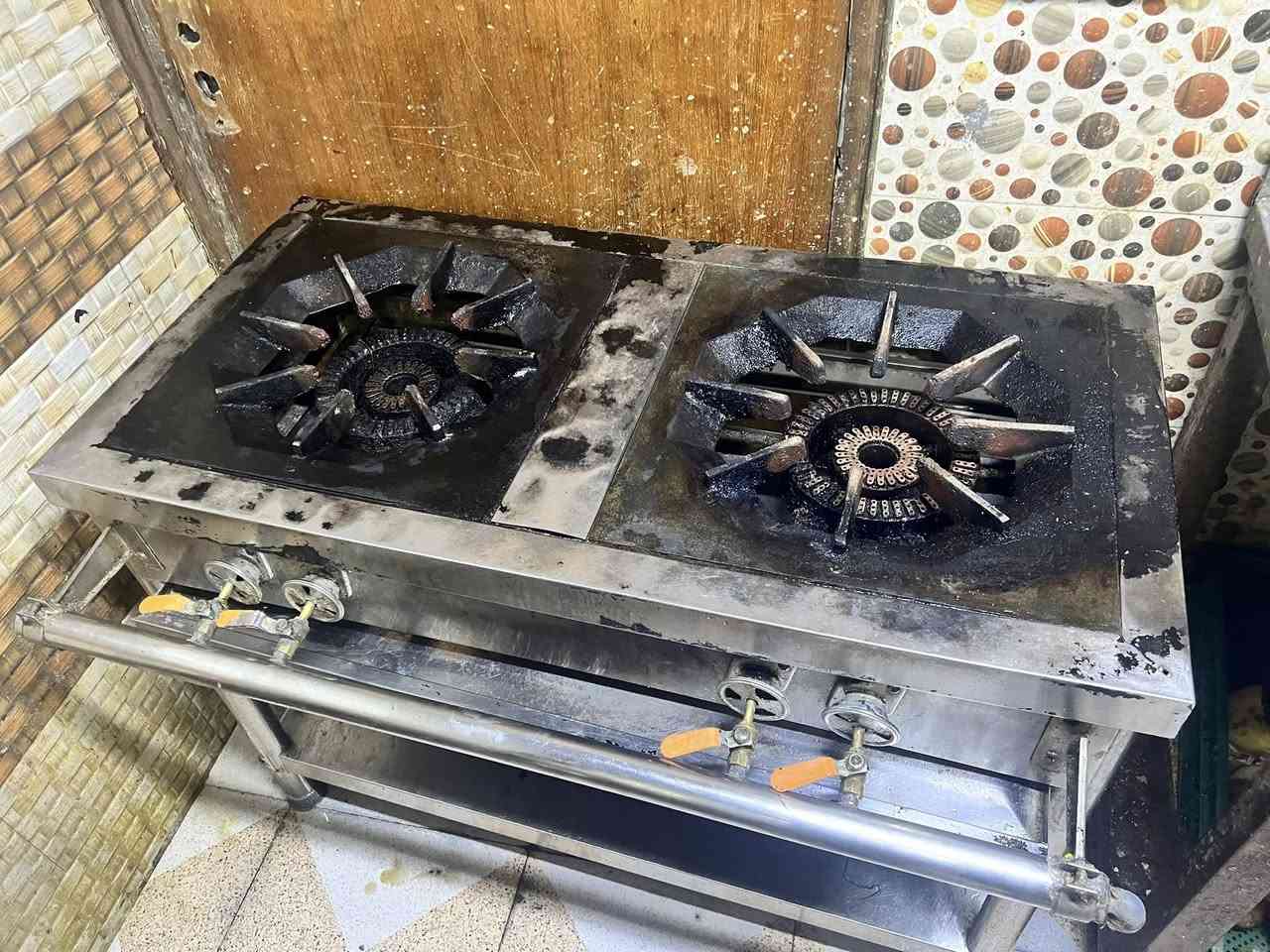 طباخ تركي مستخدم نضافه 80بالميه نهايته 200 الف ايفدك راسلني مايفيدك اغبر المنشور  رقمي‭0771 740 1066‬
