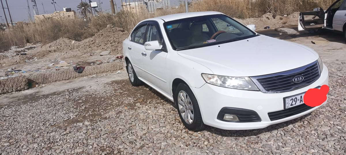 كيا اوبتيما للبيع 2010 السعر127 وبيه مجال ***********
