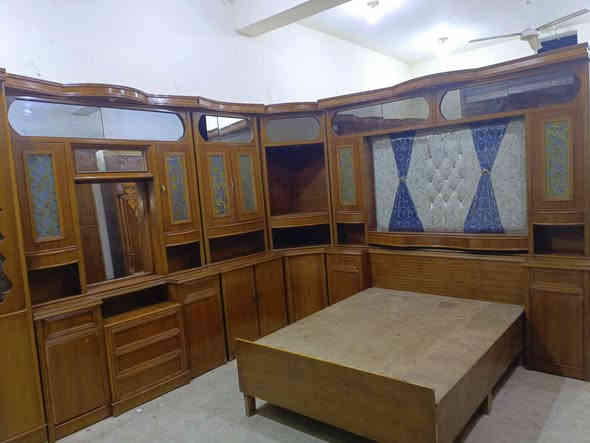 غرفة نوم صاج عراقي حطاطه فول نضافه السعر مليون و ١٠٠ وبيها مجال العنوان الرمانه للاسفسار خاص او ***********
