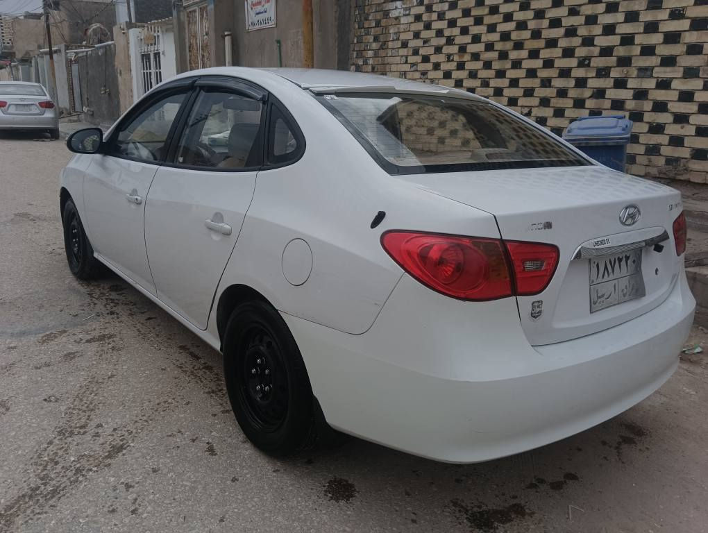 الانترا موديل 2011 كفالة عامه ماعدا بارد بسيط جدا مقدار شبر بلجاملغات الاماميه فقط مكينه طابوگه كير جديد حداديه اماميه 60% وخلفيه 100% تدفئه تبريد كله شغال 
شاشه هونداي اصليه كامره خلفيه 
للبيع او المراوس 
الاستفسار الاتصال 
***********
واتساب متوفر 
السعر 110 وبيها مجال بسيط النجف, العراق
