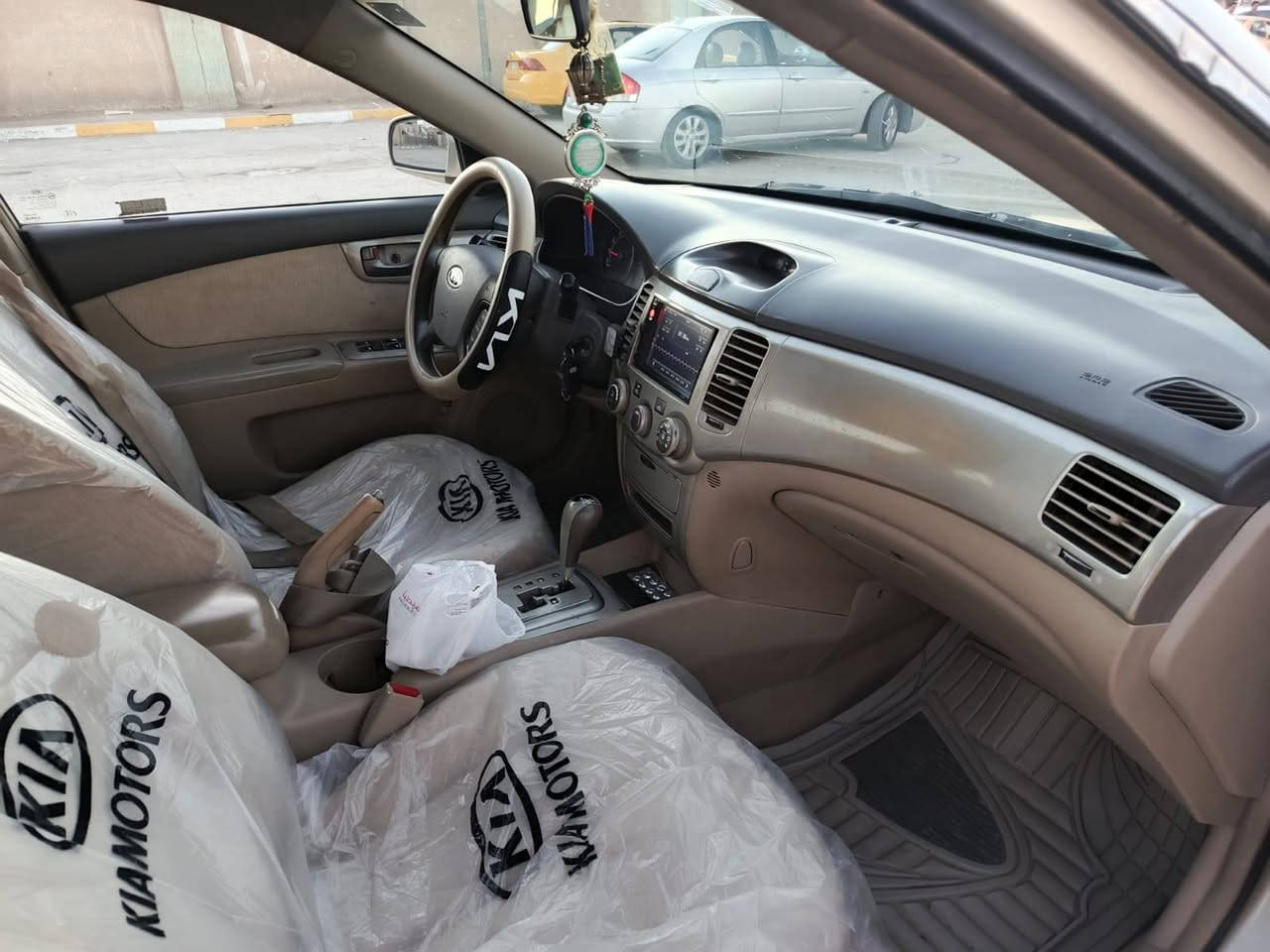 السلام عليكم
كيا اوبتما للبيع وارد امريكي 

مصبوغه عام للجماليه 

بيه ضربه بل جاملغ الخلفي جهت العبري 

كير مكينه حددايه تبريد خير من اللله رقم بغداد بسمي 

سنويه مجدده لغايه 2030
السعر 92$
للاستفسار ***********
