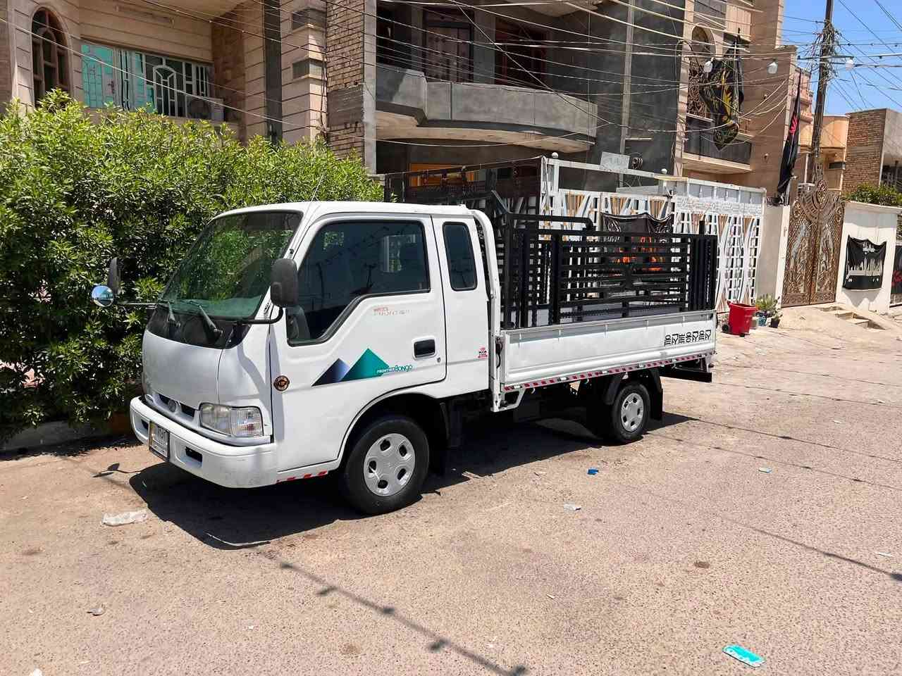 السلام عليكم للبيع كيا مديل 99. رقم بغداد سنويه جديده تحويل مباشر.  محرك 3000. جديد.  قماره قلاب مكفوله من ضربه وكص.  مكانات صبغ ممثره.      شاصي كفاله عامه شرط كير اكسن حداده تخم تاير كله جديد.  محجر غلاف دوشمه كهربيات كله شغال. باور مشط سياره جاهزه تحويل مباشر.  مكاني بغداد.   السعر.  67.  ورقه. وبيها. مجال.   
هـ.   ***********.  اتصل.     وتدللل.    💖
