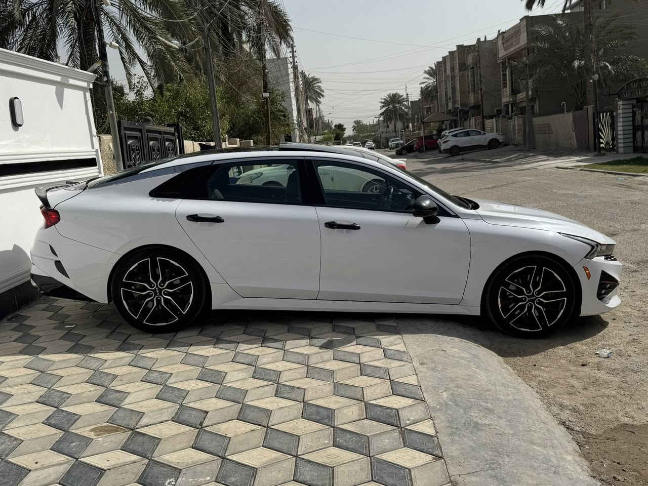 KIA K5 GT 2500 turbo2024
السلام عليكم كي فايف موديل 2024  

 
ماشية ٢٤ الف 

مواصفات جيتي ‘2500 تيربو 

اللون ابيض  

مرقم بغداد بأسمي  

مواصفات 

بصمه

كشنات تدفئة 

شحن هاتف لاسلكي 

قياده ذاتيه ؏ الخطوط السريعه

هاند بريك بصمه

تبريد قطعتين 

تشغيل عن بعد 

مثبت سرعه 

نضام ABS

مانع انزلاق حساس أطارات 

بك لايت ليد

شاشة

كامره دوارة

رادار جانبيه

مراقبة النقطة العمياء

رادار الخطوط البيضاء 

كشنات جلد + تدفئة 

كشن السائق كهرباء

لايتات ‏3 عدسات

نضام قياده أيكو + سبورت +سبورت بلس +نورمال

بلوتوث + usb

فول تحكم ستيرن

ستيرن حرف. Led D +  

توقف ذاتي عند الرجوع

صندوك بصمه 

2‏AUTO HOLD

نظام الملاحه

لاسلكي Android Auto 

الحادث : اربع قطع صبغ بدون ايرباك
بدون شاصي وبدون لغد 
الرقم 📞*********** 
السعر ١٧٥ بيها مجال كلش قليل 

مكان السيارة بغداد الشعب
