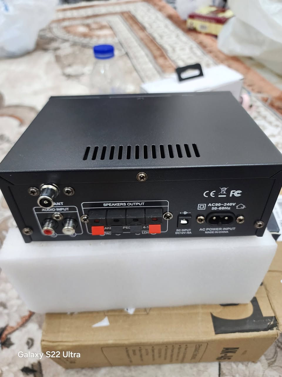 من رخصة الادمن سلام عليكم متوفر للبيع ب٢٢ ألف
هذا الجهاز هو مضخم صوت ستيريو رقمي (Digital Stereo Audio Amplifier) من طراز AK45. يُستخدم هذا الجهاز بشكل أساسي في الأنظمة الصوتية المنزلية، والمسرح المنزلي، وحتى في السيارات. 
Amazon.ae
Amazon.ae
 +2
المواصفات والميزات الرئيسية:
القوة والأداء: يتميز بطاقة قصوى تصل إلى 300 واط + 300 واط (أو 800 واط كحد أقصى في بعض الإصدارات).
خيارات الاتصال: يدعم تقنية البلوتوث (Bluetooth 5.0) للاتصال اللاسلكي، بالإضافة إلى مداخل لبطاقة SD، وفلاشة USB، وراديو FM.
التحكم في الصوت: يتضمن مقابض للتحكم في مستوى الصوت العام، والجهير (Bass)، والتربل (Treble) لتعديل جودة الصوت حسب الرغبة.
مداخل إضافية: يحتوي على مدخلين للميكروفون، مما يجعله مثالياً للاستخدام في أنظمة الكاريوكي.
الملحقات: يأتي مع جهاز تحكم عن بعد (Remote Control) لتسهيل عملية التحكم عن بُعد. 
Amazon.ae
Amazon.ae
 +3


**إذا كنت صاحب هذا الإعلان وتريد حذفه لأي سبب، رجاءا أرسل رسالة إلى الدعم الفني**