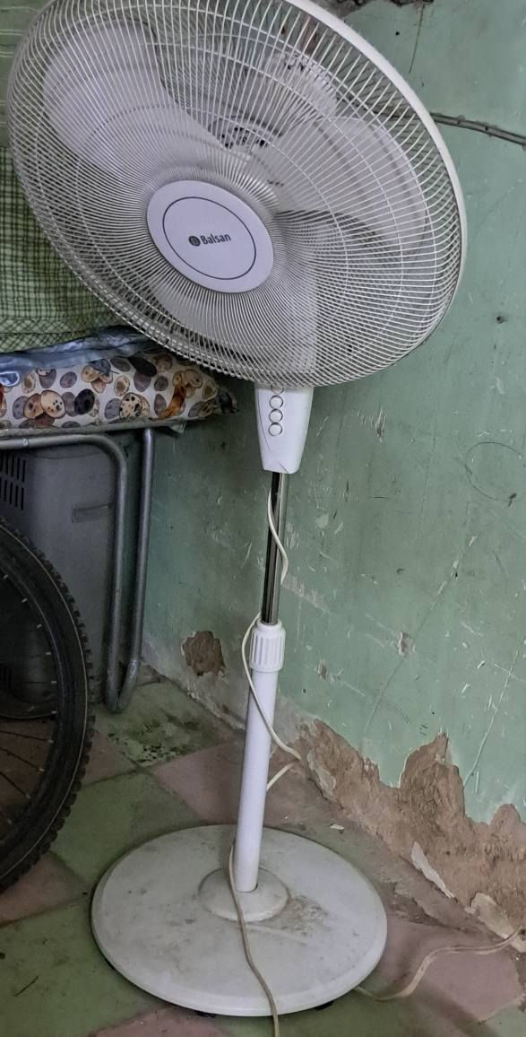 فاترينه عدد ٢ ب٧٥ الوحده
كومدي ب٥٠
كنتور صاج ١٦٠
كنتور ١٤٠ 
بنكه سقف ثانوي ب٤٥
ميز خشب ب٢٠ جديد بغداد, العراق


**إذا كنت صاحب هذا الإعلان وتريد حذفه لأي سبب، رجاءا أرسل رسالة إلى الدعم الفني**