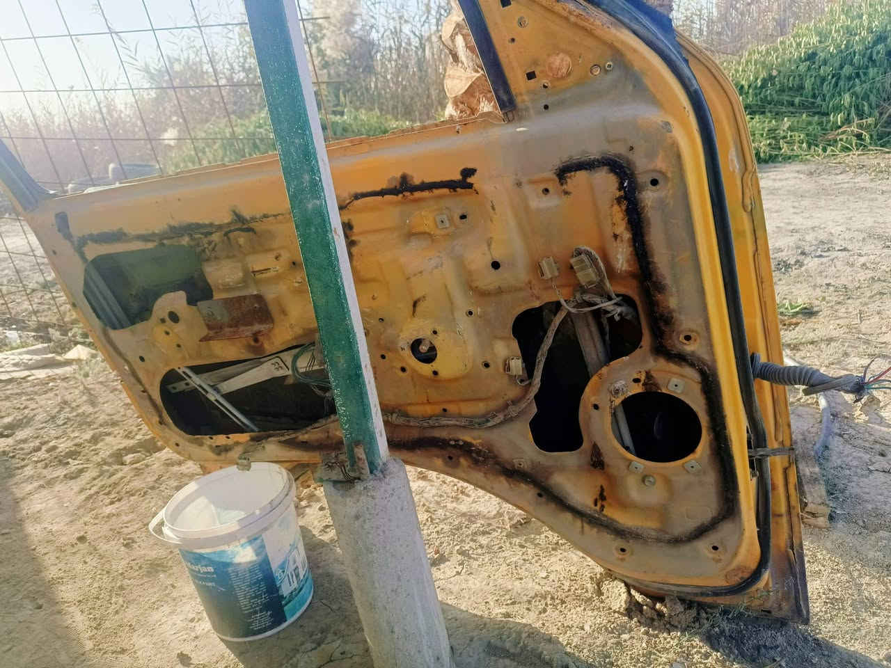 السلام عليكم للبيع ابواب بريجو استفسار اتصل *********** مكان بابل
