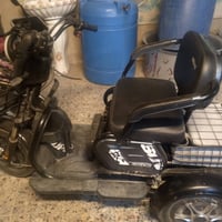 دراجه ثلاثيه العجلات مال معاقين للبيع البطاريات هابطه فقط دراجه نضيفه ...