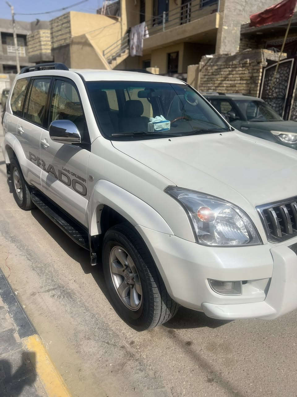 السلام عليكم للبيع او مراوس حسب القناعه برادو موديل ٢٠٠٩ خليجي مكفوله والسونار موجود بلمنشور مكينه ٦ سلندر ٤٠٠٠ عله وضع الشركه مامفتوحه دبل تانكي ثلاجه جاهزه السياره من كلشي مكان السياره واسط الكوت مركز المدينه السعر ١٨٥ للأستفسار ***********
