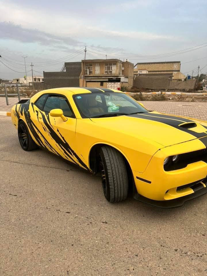 جالنجر 2013 sxt 3600
تغيير لون من اسود الى ليموني 🍋
بجم محدث بلكامل موديل 2020
كشنات جلد اصفر + قمارة كنتارة + كرسي كهرباء
رقم مميز 
كير ومحرك مكفولات
شاشة وكامرة
تحكمات ستيرن وشفتات ومثبت سرعة
منضومة زنون 
تايرات تو سايز 
ويلات 20 نجمة 
تبريد قطعتين
كزوزات وبرمجة بك فاير
والسونار مرفق بلمنشور

***********
السعر …105ورقة وبيهه مجال قليل كربلاء, العراق

