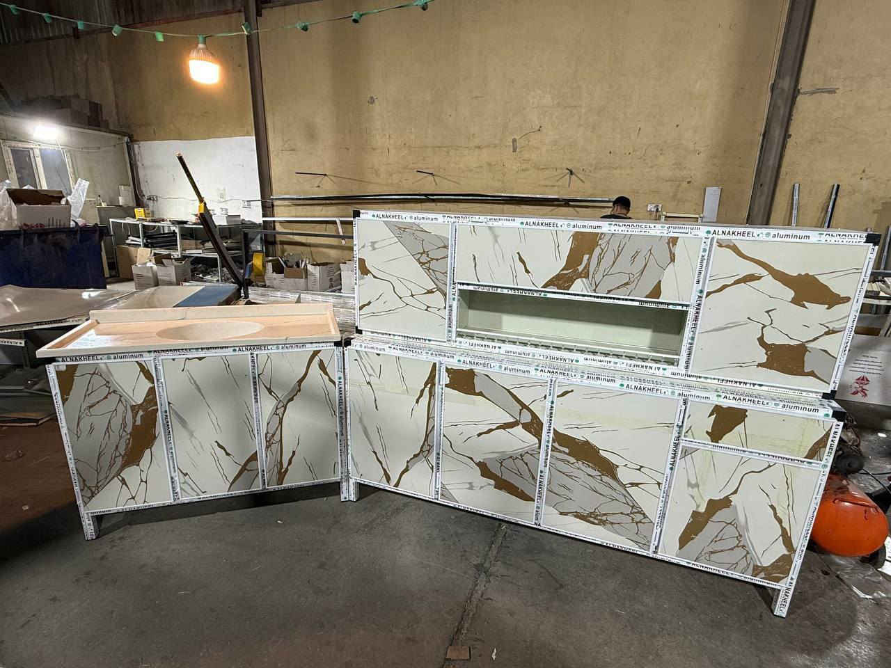 المنيوم فصال وليس السوكي ❌
القياس مترين ارضي وملحق ومتر وعشرين سنك مرمر 

متوفر قياسات 👇👇👇👇👇
متر 
متر و 20
متر ونص
مترين
مترين ونص
٣ امتار

متوفر توصيل 🚖🚖


**إذا كنت صاحب هذا الإعلان وتريد حذفه لأي سبب، رجاءا أرسل رسالة إلى الدعم الفني**