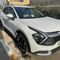 كيا سبورتج ٢٠٢٢ ابيض اللون  الممشى ٥٥٣٩٨ تدفئة كشنات الاماميه مع الستي...