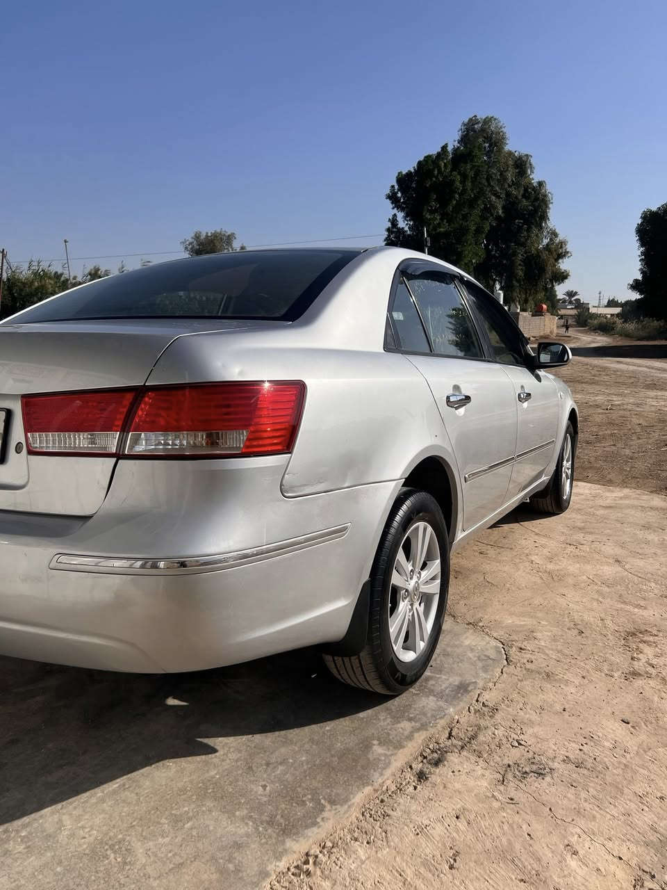 سوناتا ٢٠٠٩خليجي مكينه ٢٠٠٠بيهاصبغ قطعة واحده فقط رقم سنويه جديده حداد جديد تخم تاير جديد السياره جاهزه مابيها أي نقص السعر ١٠٥مكان السياره واسط الحفريه  رقم الهاتف ***********
