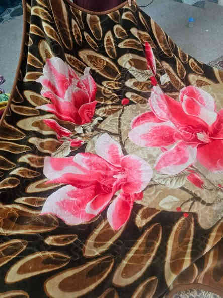 سلام عليكم توفرت بضاعه جديده بطانيات قديفه حفر وجهين احذث الطبعات واجمل الموديلات الحديثه تلكوهة يمي بانسب الاسعار  يوجد توصيل  الاستفسار على الرقم *********** بي وات ساب
