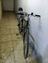 بايسكل نظيف للبيع كل نقص مابي مكاني بغداد الدوره سعره 100رقم الهاتف 07...