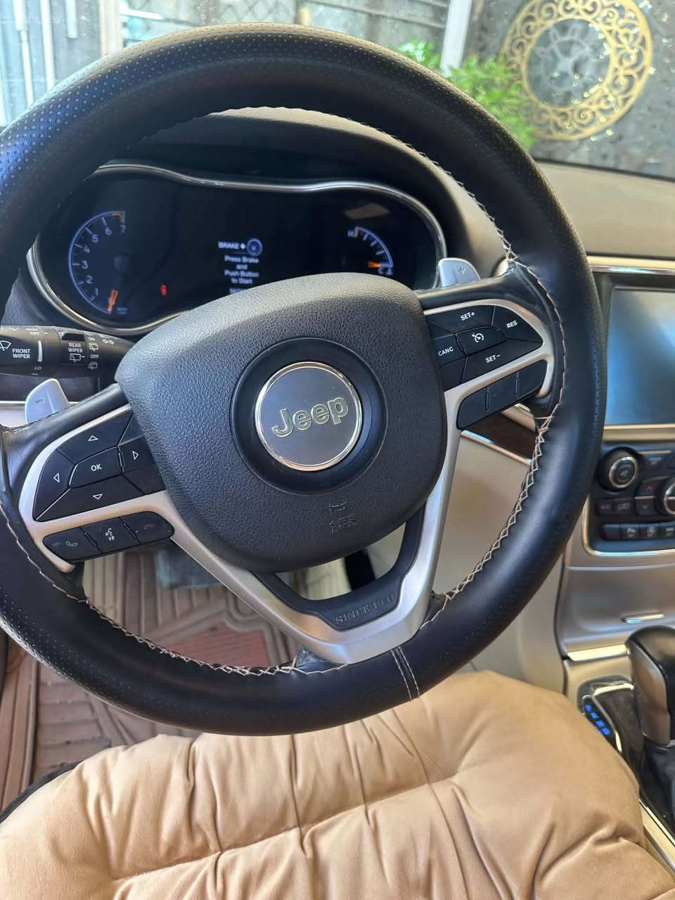 السلام عليكم 
للبيع فقط
جيب كراند شيروكي
JEEP LIMITED 
وكالة خليجية استلام من الشركة على الزيرو  
موديل ٢٠١٧ كفاله عامة
السيارة فول مواصفات سقف بانوراما دخول ذكي سمارت و تشغيل عن بعد شاشة كبيرة كراسي ذاكره رادارات توقف ذاتي دفع رباعي شفتات استيرن دبل كزوز رياضي كاميرات داخل بيجي مع الصاج الملكي جلد كهرباء تدفئة تبريد جنطة كهرباء ومحرك ٦ سلندر وباقي المواصفات واضحة بالصور المرفقة
السيارة رقم بغداد انكيليزي
ماشية ٥٦ الف ميل 
لحضرتك الحق بالفحص في اي مكان يعجبك لان سيارتي ضامنها من قطرة صبغ او تبديل وكفاله من محرك وكير وتبريد على وضع الشركة
السياره جديده على موديلها ٢٠١٧ 
السعر 
238 ورقة وبي مجال للمعاملة بعد القناعة والفحص ان شاء الله 
بغداد الخضراء او الاعلام 
***********
***********
***********
