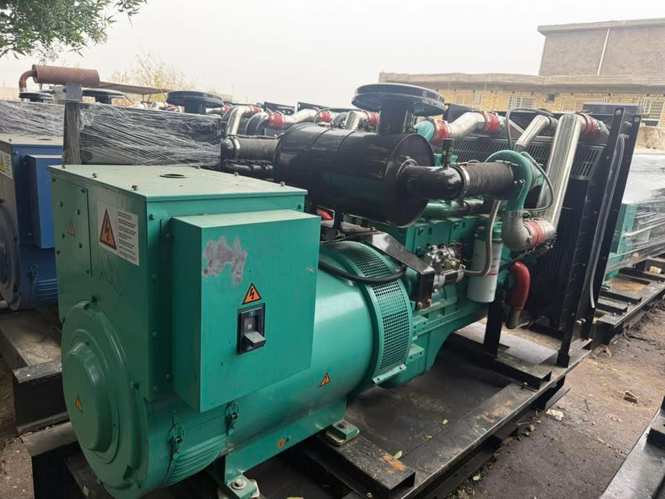 سلام عليكم مولد البيع كمنز 24ولف و12 ولف عندي150ال250 كيفي زيرو بروتكشن العنوان  رقم الهاتف***********
