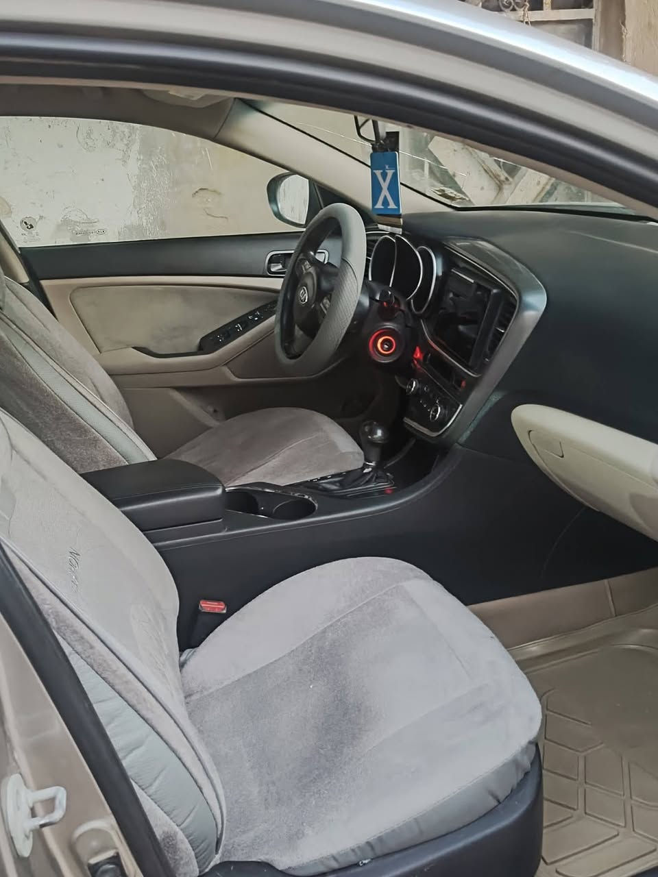 كيا اوبتمه للبيع موديل 2015 
السعر 110وبي مجال
المكان ناصريه
الستفسار ع هاذ رقم
***********
