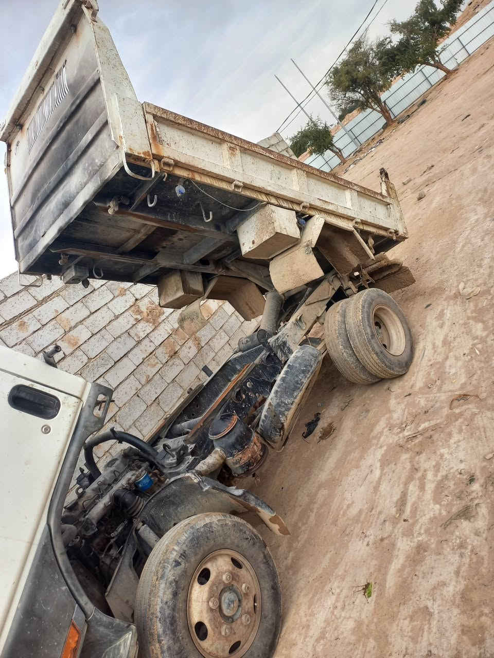 السلام عليكم كنتر عظم للبيع قماره بزون المكان نجف مكفوله كفاله عامه ***********
