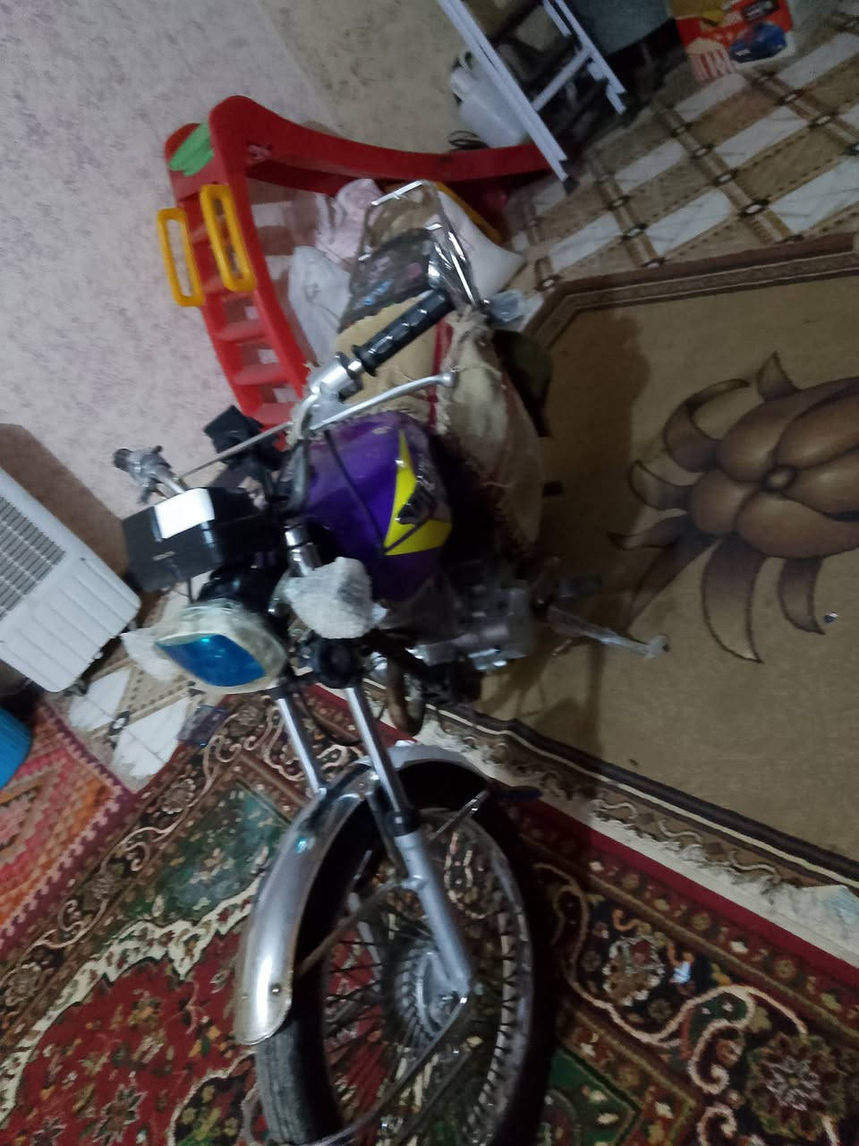 سلام عليكم تايكر غطاس مديل22اوراق كامله دراجه اي نقص مابيها كامله مكينه مفتوحه سعر475وبيها مجال يرهم مراوس مكاني ديالى كنعان شراي نتصل ***********
