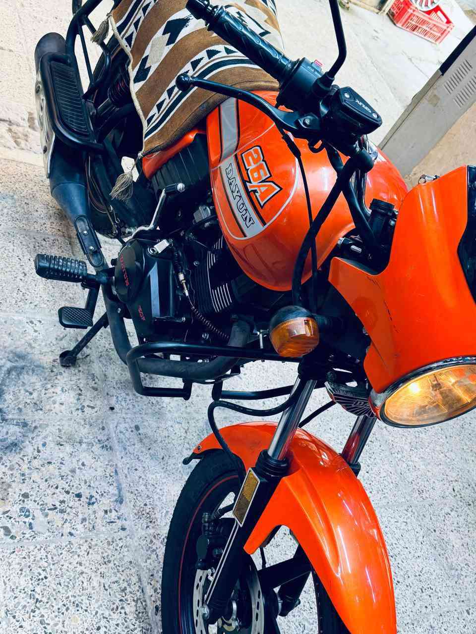 السلام عليكم دراجه دايوان موديل 23 شكل 24 مرقمه لوحات دولي مثل ما موضح بالصور شرط التحويل دراجه جاهزه وكامله ونظيفه اي نقص ما بيها شغل واطلع على اي مكان يعجبك 
وهذا رقمي للاستفسار والاتصال على السعر ***********
والسعر مناسب🤑🤑
