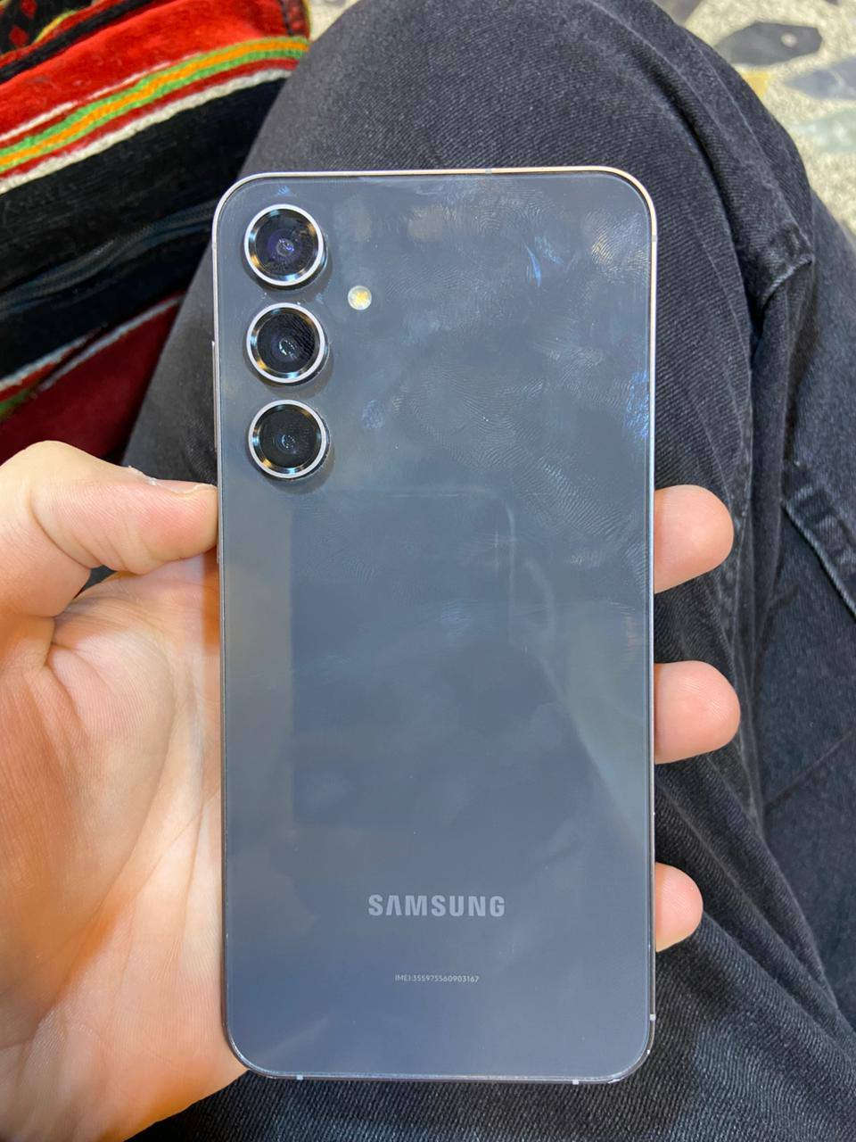 السلام عليكم
جهاز s23 fe 
امريكي بدون سيم (ما يشغل سيمكارت نهائيا) 
ابيعه طگة ناقص 
جهاز مواصفاته معروفة و فد شي و لسمه طلقة و خفيف و حلو بالالعاب و سلس كلش و شحنه سريع و كامرته بعد معروفة الاس 
رايده جوا السوك لان بدون سيم كارت 
الي يخدمه هيج شي . يراسلني واتساب . 
***********
او يعلق لي و اني اراسله 
مكاني بغداد جميلة الركن الابيض 
و اضمن الك الجهاز و اذا بيه اشكال يرجع 
و لحد يكسر بيه فدوة اروح الكم
