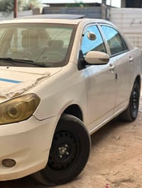 بيوايدي للبيع موديل ٢٠١٣ سيارة فتحة بصمة تخم تاير كير مكينة نضيفات سيا...