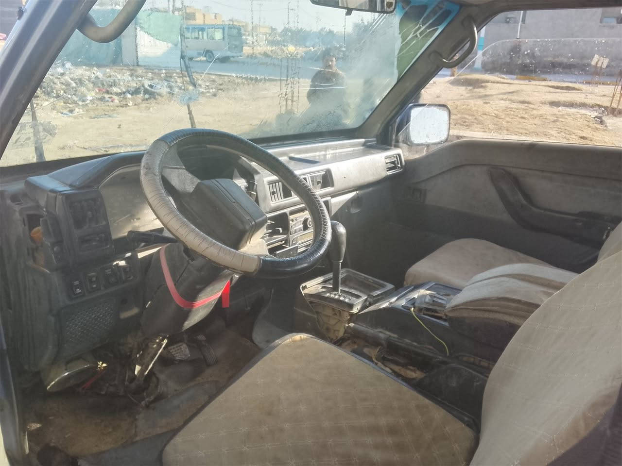 سلام عليكم سياره مستبوشي محرك كربلائي بيه خيط بخيار سنويه ال 27 تحويل ثاني يوم  
السعر 15ورقه 
اتصال فقط ***********
