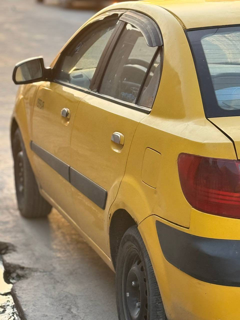 كيا ريو
٢٠٠٨
رقم نجف باسمي مشروع وطني تتحول بالموصل 
فول عادي بس كير توماتيك

كابون بنزين 
مكينه ١٦
بدون ضرر ضبرتها راس الشاصي بالراسطه الماسكه الساصي بس ماواصل داخل
مصفره هيئة وغرامات 
السعر ٧٥ وبي مجال 
***********
