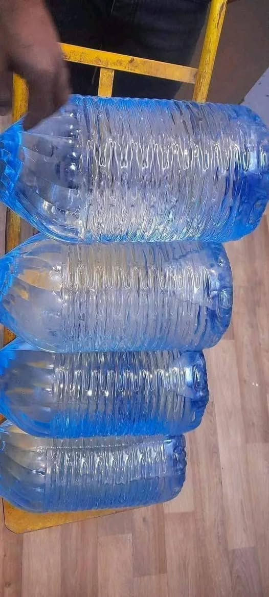 جربت هواي أنواع مي، بس الصراحة مياه الرحمن فرق كلش واضح 🤍💧
نظافة، طعم ومحترمين بالتعامل

من هسه صارت خياري الدائم بالبيت ✨

أنصح بيها لكل شخص يدور على مي مضمون ونظيف.


**إذا كنت صاحب هذا الإعلان وتريد حذفه لأي سبب، رجاءا أرسل رسالة إلى الدعم الفني**