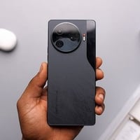 تيكنو كامون 30برو 5g • فول نضافة • شاحن اصلي 70واط