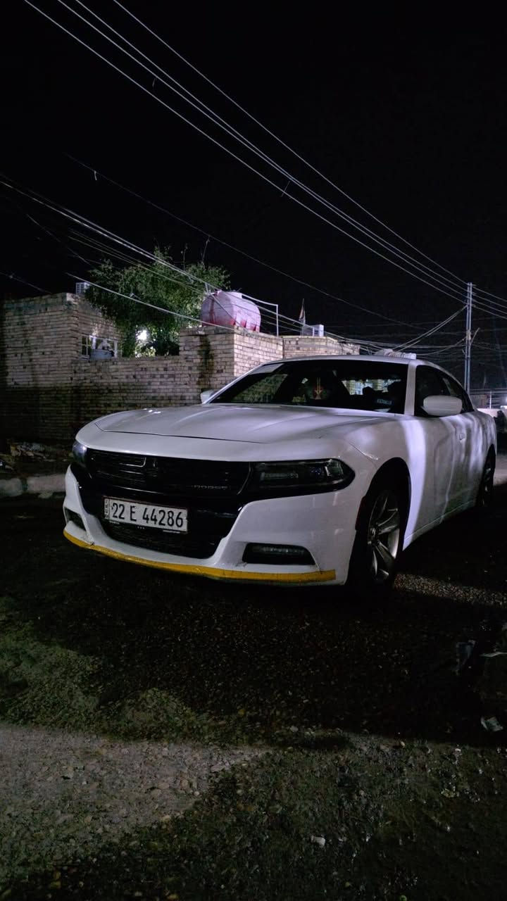 سلام عليكم جارجر 2016 للبيع بيه بارد بل جاملغ الوره شويه وبيه بابين تقسيم فقط ماشيه ١٠٥ اصل سياره جاهزه من كلشي سعر ١٩٥ وبيه مجال حق جيه لمو شرياي لا يتصل
***********
