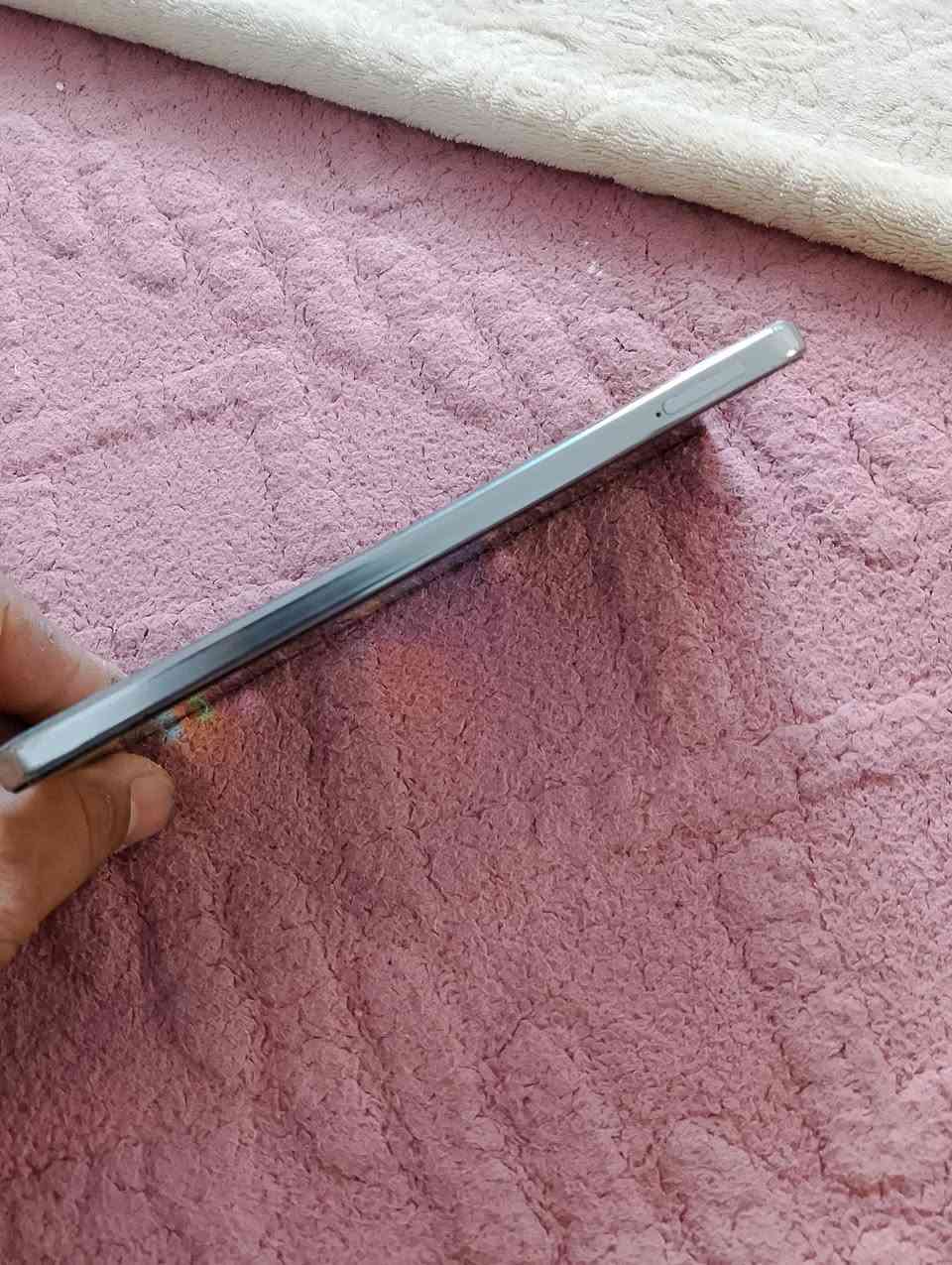 سلام عليكم جهاز هونر X8 غني ع تعريف جهاز راقي بصمه وجه بصمه اصبع الذاكره128 لونه متغير مكاني بغداد امين ثاني *********** شراي يصل يدلل سعره 150الف
