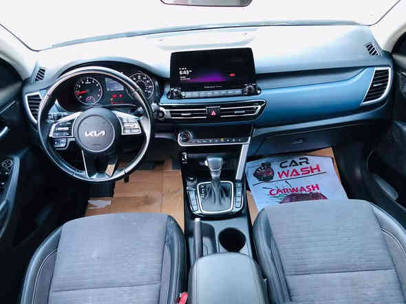 كيا سيلتوز موديل 2023 بدون رقم 145$وبيها مجال صور الحادث بالمنشور وترهم مراوس للاسفسار ***********
اني مكلف بالنشر اتصل بالرقم واستفسر
