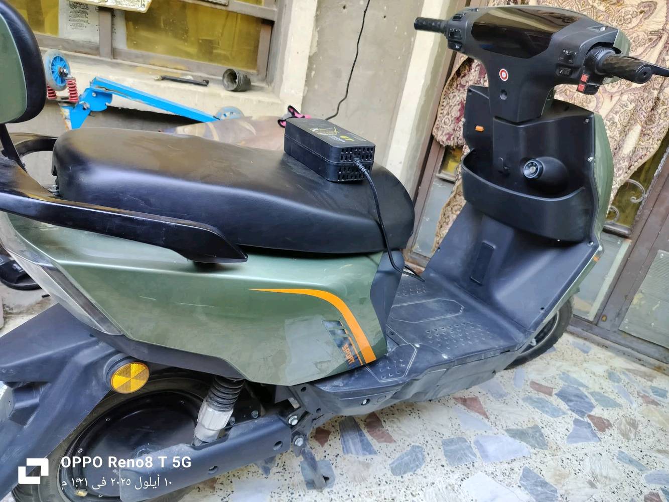 دراجه سكنس شحن 
البطاريات عدد6دبل 
الدراجه مبدل بيها عقل اصلي 
بيها بصمه 1واسويج واحد 
بيها نضام الرجوع الى الخلف 
السعر 550الف
مكاني بغداد المشتل