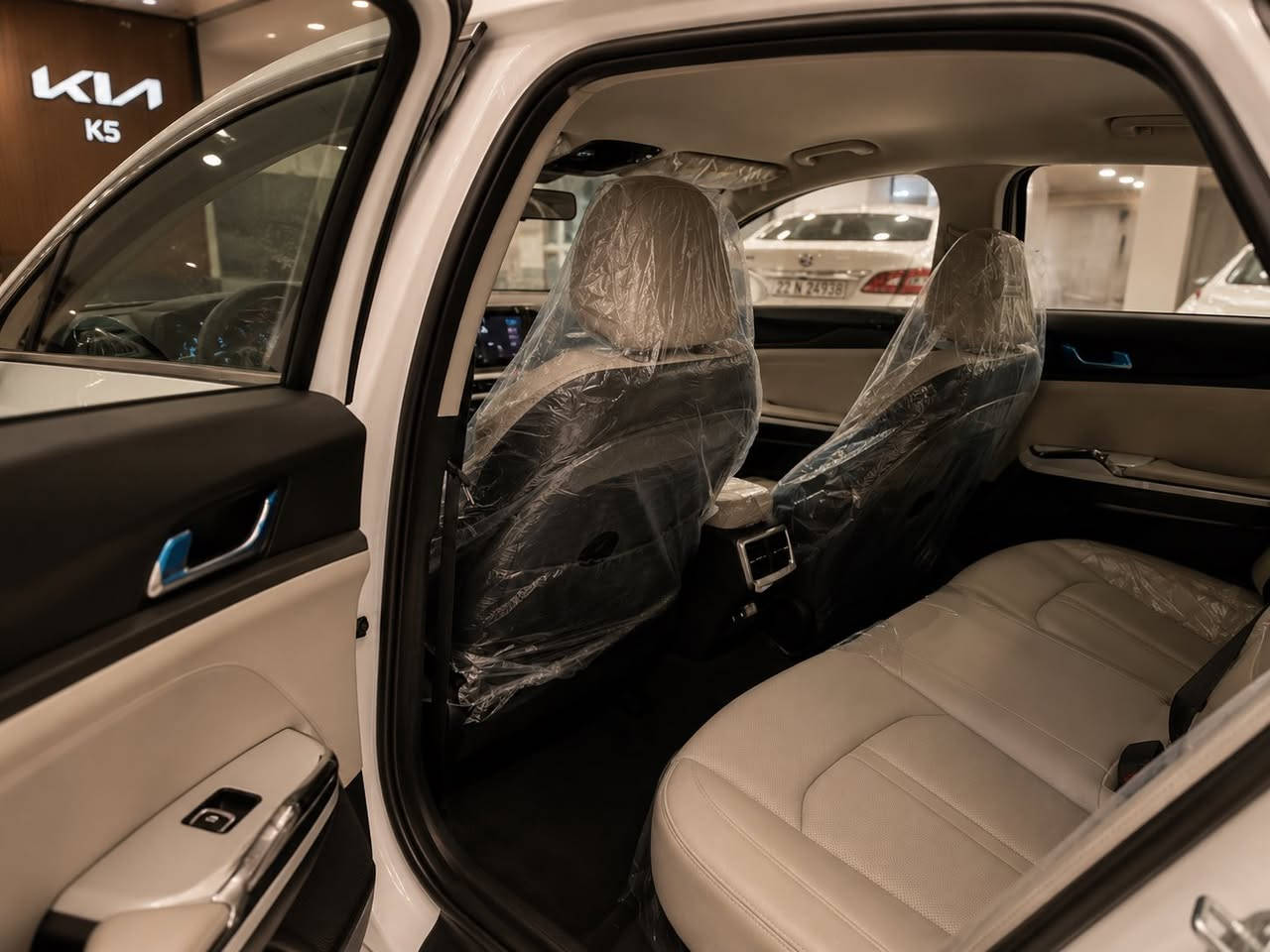 Kia K5 🚘✨
رقم أربيل الدولي الجديد ✅
مرقم وجاهز 🚗💨
باسم شركة | تريد وكالة | تريد تحويل مباشر ♥️♥️

🛡️ ضمان شركة لمدة 5 سنوات ✅

🔥 موديل 2026 🔥
🔥 موديل 2026 🔥

✨ مواصفات السيارة ✨
💡 لايت LED
💎 عالي ناصي زنون
📡 حساسات أمامية
🪞 إشارات بالمرايا
🔑 بصمة
🚀 تشغيل بصمة + بصمة أبواب
🪞 مرايا شفط
📲 تشغيل عن بُعد
🛞 ويل كب حجم 17
📡 حساسات خلفية
🎨 داخلية لونين
🛋️ مقاعد جلد
❄️ تحكم جهتين
⚡ مقاعد كهربائية
🔒 هندبريك بصمة
🖥️ شاشة CarPlay
📷 كاميرا
📊 عداد ديجتال
❄️ تبريد بيانو
⚙️ محرك 2500
✨ وباقي المواصفات المعروفة ✨

📍 مكان السيارة:
الكرادة — بغداد ❤️

🚫 ليس لدينا أي فرع آخر 🚫

📞 للاستفسار الاتصال على الأرقام:
☎️ ***********
☎***********
