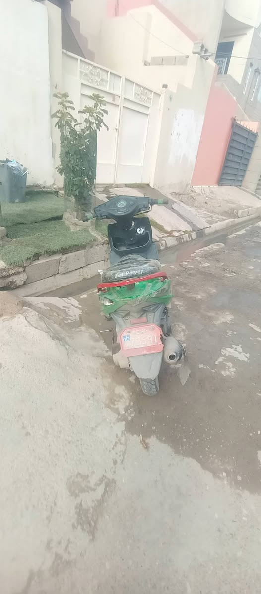 ماطور ماكس سكنس يوبن نجمه250s موديل 23 درجه كهرابيات سلف شغال كامل فقط عندك غلط بربط الضويه والشاره  لبيع السعر180وبيه مجال مو شراي لاتعبني👇🏾
***********
