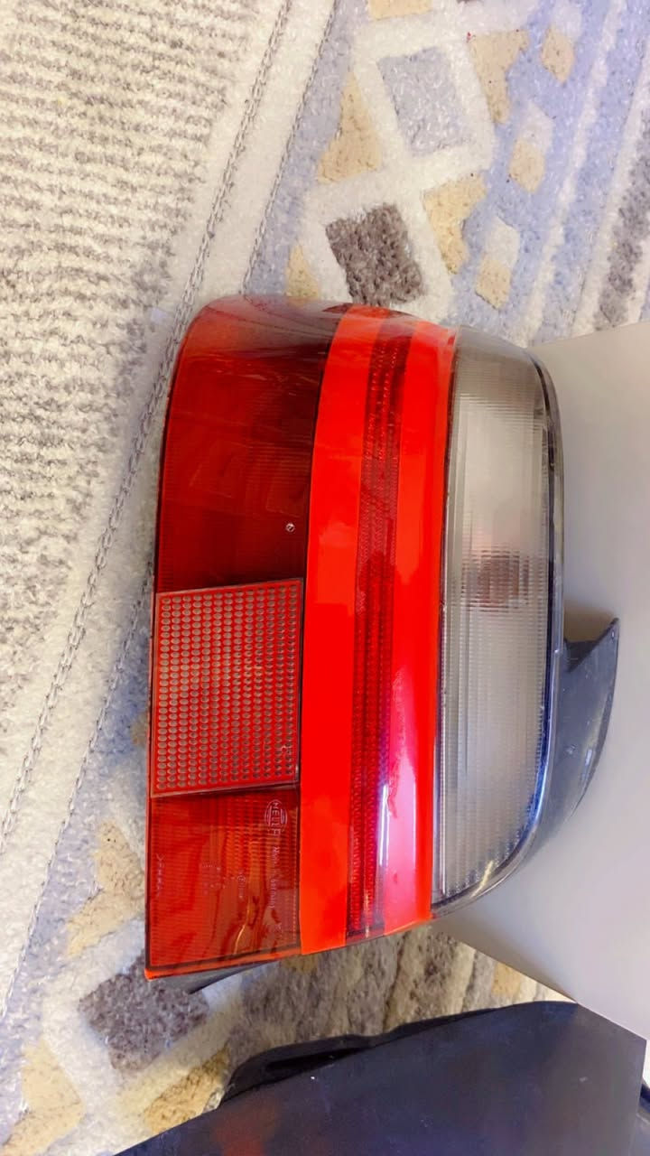 السلام عليكم عندي غراض صقر نواعم  للبيع 
بكلايت اصلي اشاره بيضه 
لايت جهه ليمنه
بكلايت ابو لد 
يده باب جهه سايق لون صدر لحمام
زوج بدلات+لوي+قاعده دبل
جاملغ جهه سايق
حاضنه مروحه
جامه باب سايق 
مكينه وماطور جام جهه سايق


**إذا كنت صاحب هذا الإعلان وتريد حذفه لأي سبب، رجاءا أرسل رسالة إلى الدعم الفني**