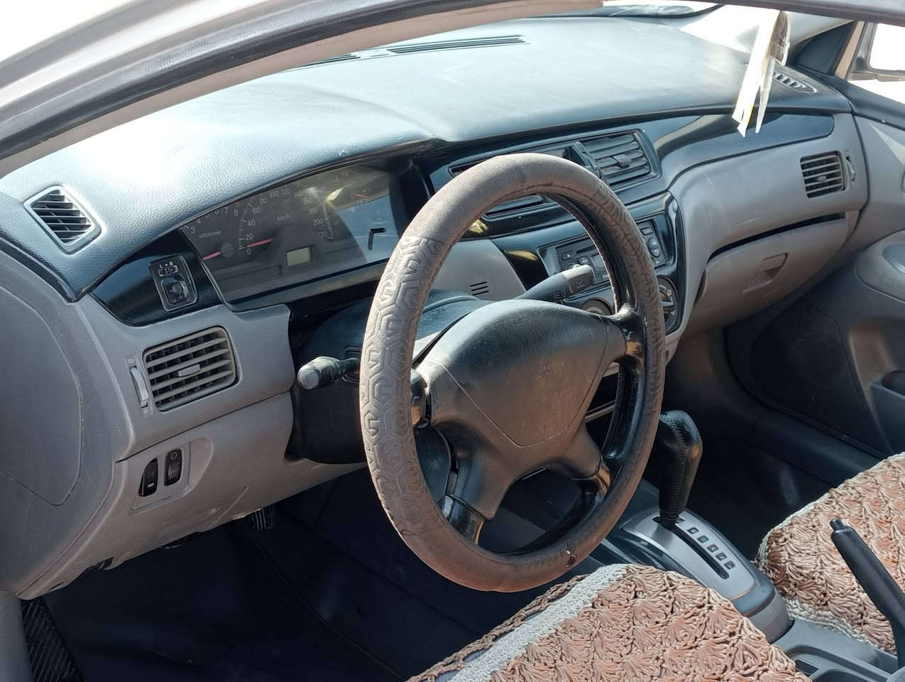 السلام عليكم لانسر موديل 2006رقم بغداد كير ومحرك مكفولات تبريد تلج حجم المحرك 2000 السعر 55ورقة مكاني بغداد رقم الموبايل ***********
