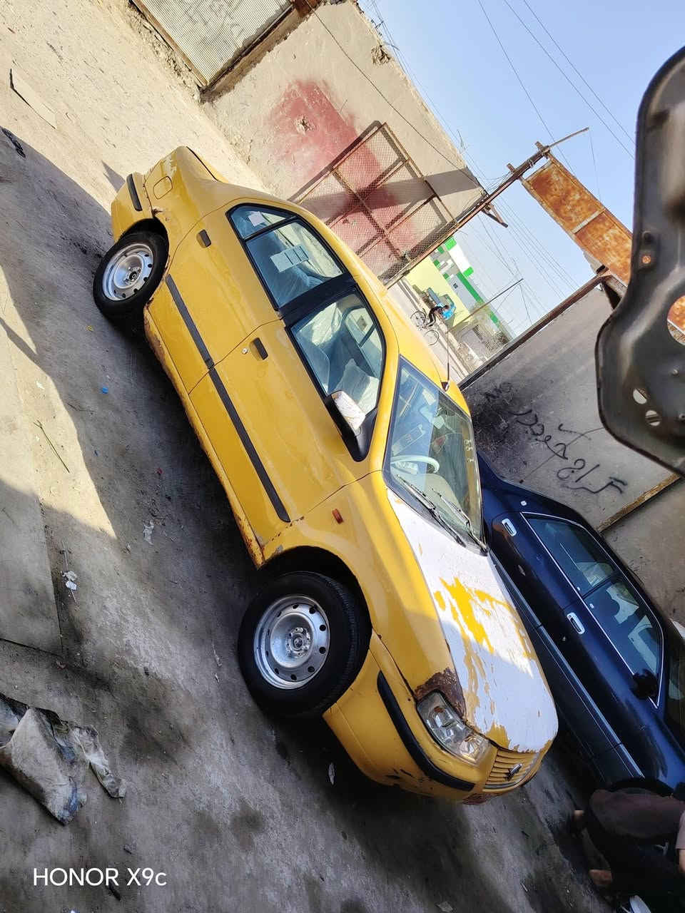 السلام عليكم سمند للبيع 2011 رقم ذيقار صدامي راعيه ما واصله  مكينه بيه بخار كير جديد كهربائيات شغاله حداديه زينه السياره احله من الصور  السعر 15 وبيه مجال عنوان الديوانيه قضاء غماس رقم***********
