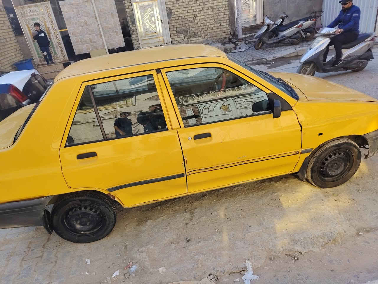 السلام عليكم سايبة  2015 الوجبة الاولى مكينة وكير كوري كهربائيات مضبوطة وبية هل جراد وربات بسيطة سعر (38) 
للتواصل ***********
