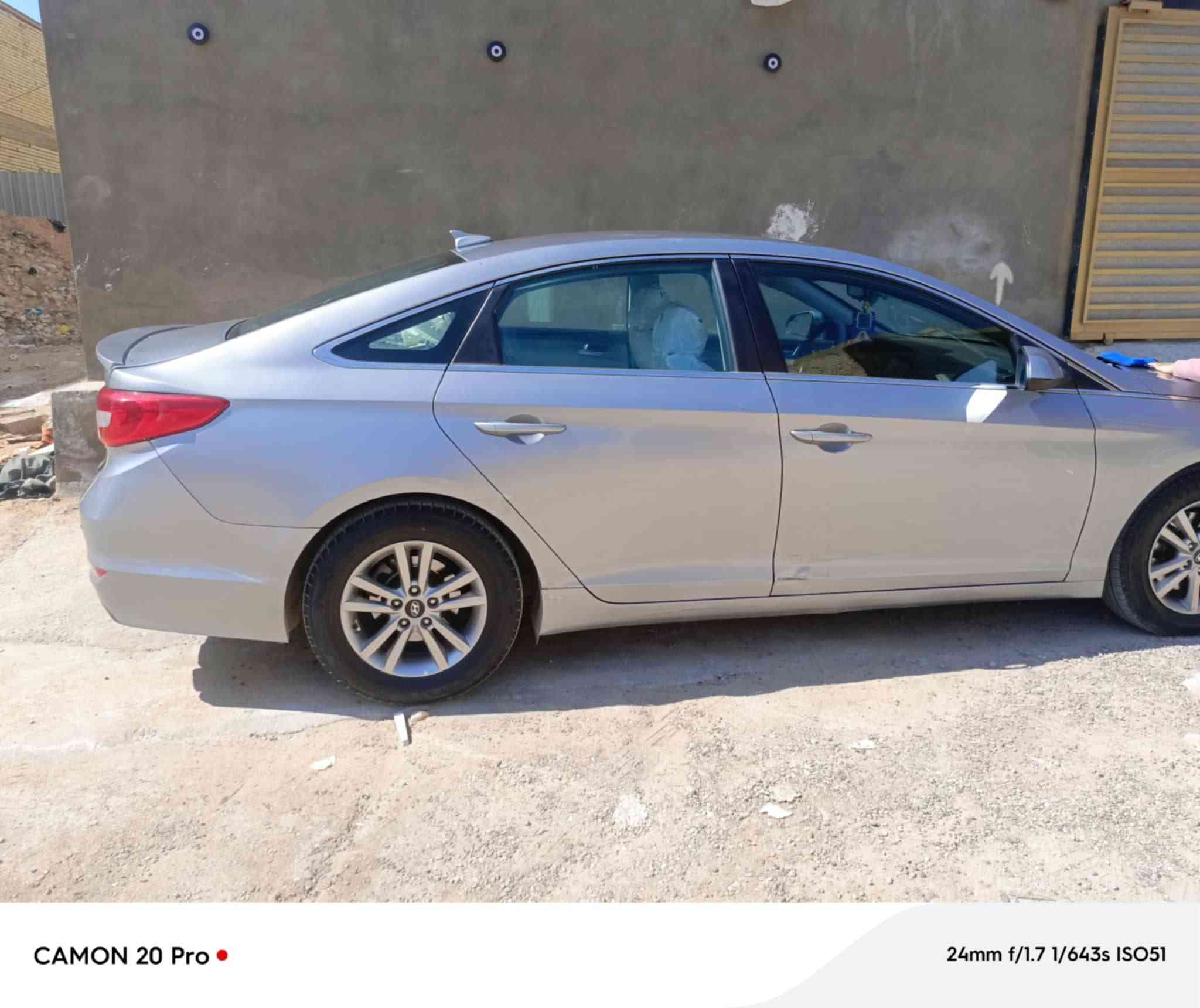 سلام عليكم سيارة سوناتة محرك GDIمديل  2016 وارد امريكي رقم كربلاء ماشيه ١٠٧ 
حادثه مذكور بلسونار  السياره ضربه بس قبق الجنطه بدون تبديل وشويه من الجاملق الخلفي بدون معجون مذكوره والسونار  موجود السياره نضيفه مال جناي وتخم تايرات  
السعر 125 وبيه مجال بسيط حك الجيه 
العنوان الناصريه حي اور  رقم الموبايل ***********
