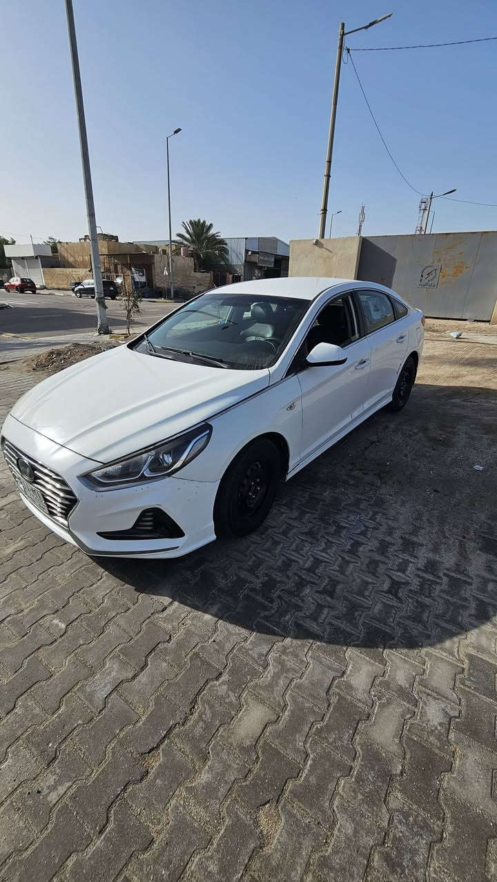 أقره المنشور وخابر وانا خادم

سلام عليكم سوناتا موديل
 2018 وارد كوري
بيها قطعتين صبغ 2تبديل
رقمها ميسان معوقين وصايره حره راعيها متوفي بيها وكاله عامه مطلقه بس مو ام الباركود
سعر115 وبيها مجال *********** العنوان بصره كرمه علي ابو صخير ***********
وعندي مقطع فيديو الي حب دزه يراسلني وات ساب
