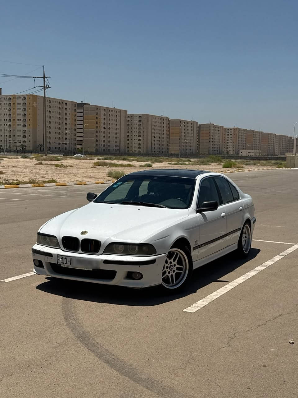 السلام عليكم جميعاً
BMW e39 صقر الشارع ❤️‍🔥
موديل 1997 محدث 2002 
فول فول فول مواصفات للأخير 
بدون ضربة بدون خياس كفالة شواصي لغود گير مكينة جديدات )
( المحرك المرغوب 528 ) السيارة اصل 20 
گير مكينة 528 ‘ 
السيارة 5 بردات بردة خلفية كهرباء فتحة سقف 

كت M كامل 
ويل M 
دوس M 
ترايش M 
دعامية خلفية M 
دعامية امامية M 
درگة M 
كشنات جلد أسود 
كشنات كهرباء 
جام كهرباء 
سنتر لوك قفل وفتح الابواب بصمة 
سوارات امامي متغير اللون على الهاتف 
سقف رولز رايز متغير اللون على الريمونت 
انارة داخلية للابواب والارضية 
انارة اسفل الابواب الخلفية عند الفتح 
مري كهرباء شفط 
شاشة لمس كبيرة 
كامرة خلفية 
داش كام داخلي امامي 
كمبريسر تبريد + بطل + تنظيف وأدامة كاملة للراديتر ومنظومة المياه جديدة صار يومين مسويهن انسى حماوة يعني تبريد ثلج والكمبريسر بيدي فتحتة من مكينة حاوية ياباني يعني لا تجاري ولا تلزيگ ابو الختم دهن قبل 3 ايام مبدل  ليكيمولو + فلتر الدهن + فلتر البانزين + ادامة وتنظيف للنوزلات والبلكات والمجاول والكهربائيات السيارة نگرة تشغل وتطلع بدون متفكر بشي 
ناقصها صبغ فقط لان الكلير محترگ بالجاملغات الخلفية ومخرب شكلها كل هذا وبسعر 83 وبيها مجال وعيوني للشراي
رقم بغداد تحويل مباشر هزة + سنوية جديدة + غرامات صفر للأستفسار أكثر خاص او واتساب 
*********** واتساب فقط 
*********** اتصال فقط بدون واتساب
