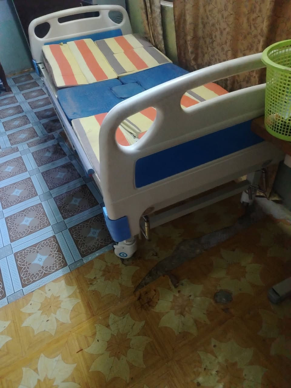سلام عليكم جربايه سديه طبيه للبيع مشتخمه فتره قصيره رقم الستفسار ***********
