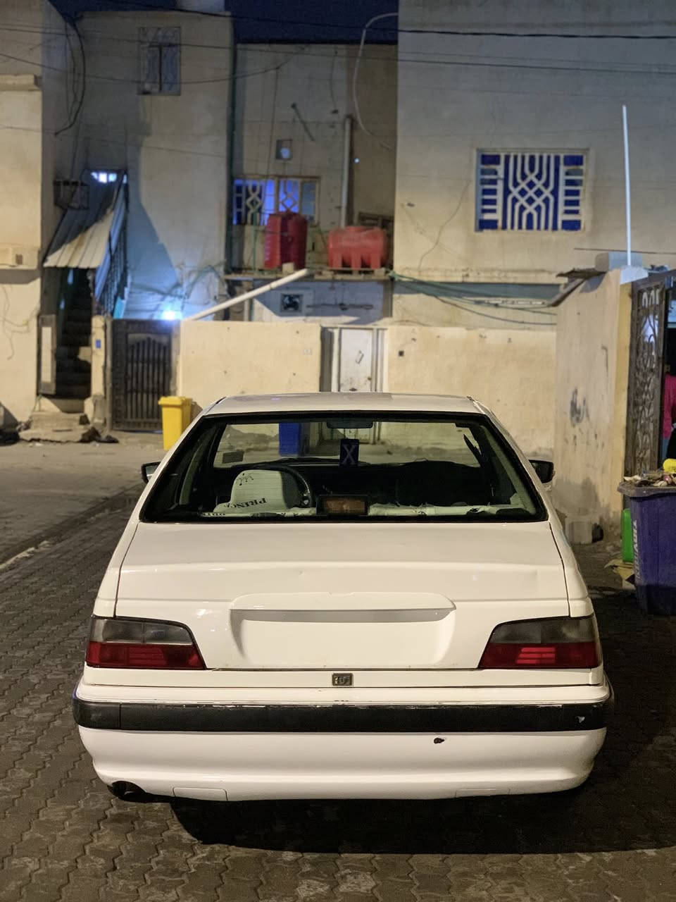 بيجو بارص ٢٠١٢
مكفوله من الضربه 
كير ومكينه مكفولات 
حداديه جديده 
تخم تاير جديد 
رنكات جدد 
غرفتها نضيفه حلوه 
سعر ٤٣
تواصل ***********
