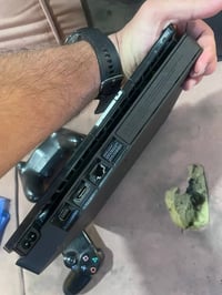 بلي 4 سلم    ما مفتوح نهائياً   ويا ملحقات ٤ اقراص  ويدات عدد ٢ اصليات...