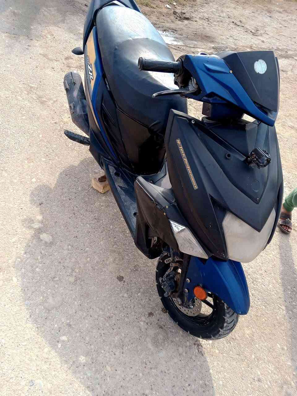 سلام عليكم
زت ار موديل 19كهرباء كلها شغاله سلف لايت بگ لايت هورن كامله اي


**إذا كنت صاحب هذا الإعلان وتريد حذفه لأي سبب، رجاءا أرسل رسالة إلى الدعم الفني**