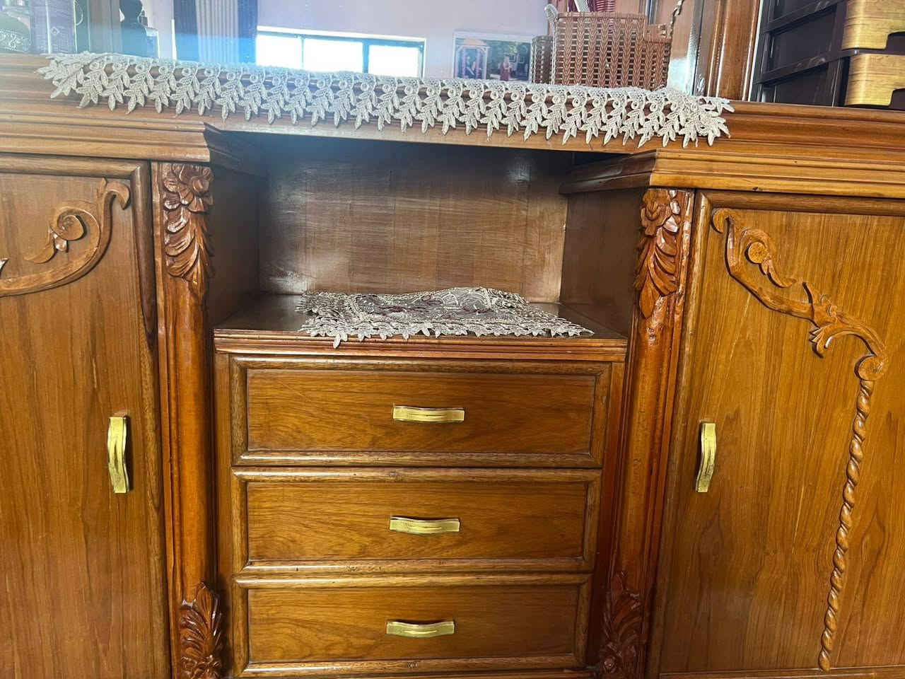 للبيع نهايتها مليون ونص
 جدا نظيفة لاكسر لا خدش 
تسكام خشب قوي مو سوكي


**إذا كنت صاحب هذا الإعلان وتريد حذفه لأي سبب، رجاءا أرسل رسالة إلى الدعم الفني**