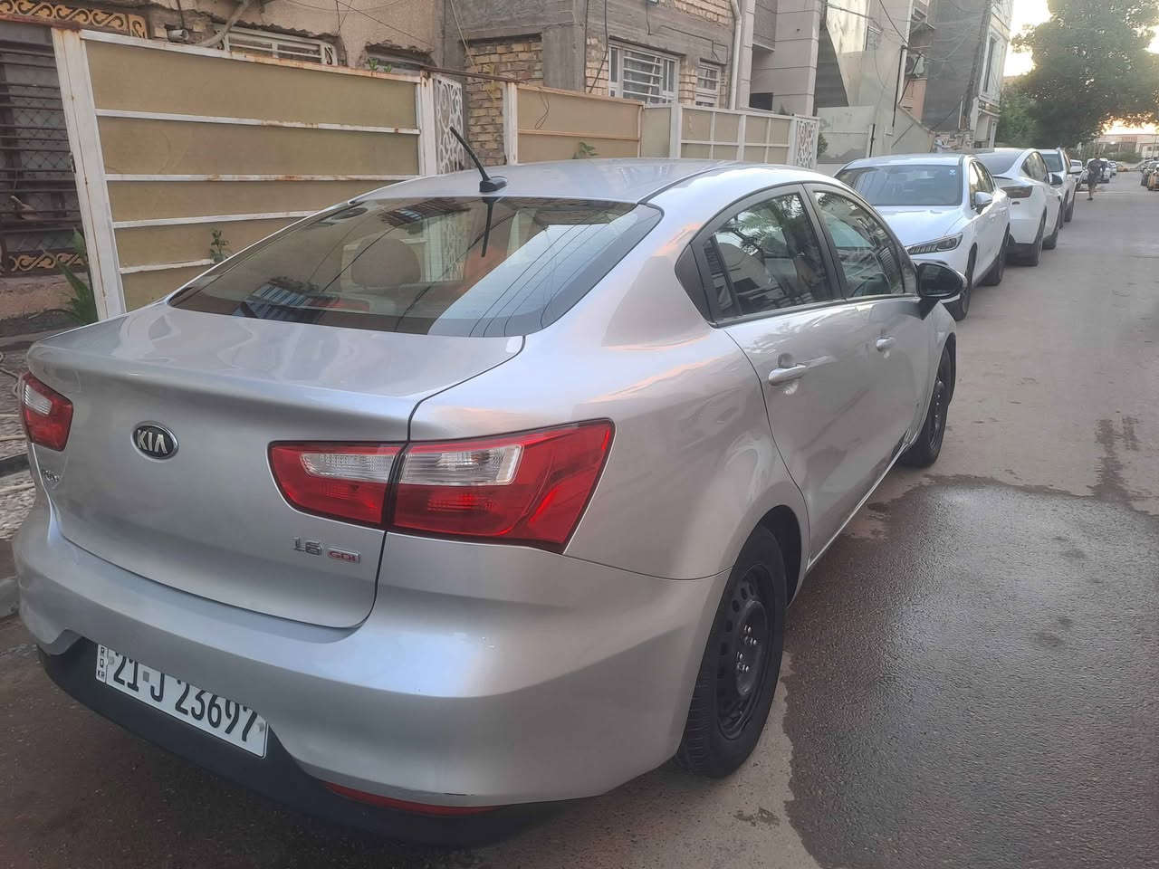 السلام عليكم من رخصت الادمن 
كيا ريو وارد امريكي   
موديل  17
ضرر سياره باب  و بنيد بدون دخول
 مواصفات سياره معروفه 
نظافه سياره 80 %
 رقم سياره شمالي رقم جديد 
سعر سياره $ 95 وبيه مجال قليل حك الجيه 
سونار سياره هم موجود على الخاص
موقع سياره غزالية
اتصال 
*********** بغداد, العراق
