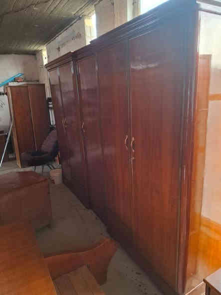 السلام عليكم  غرفة للبيع للاستفسار الاتصال على الرقم ***********
